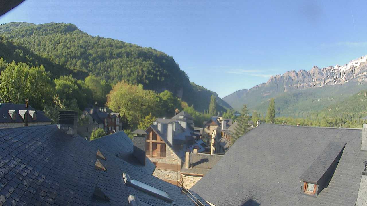 Webcam en El Pueyo de Jaca (1.090m.)