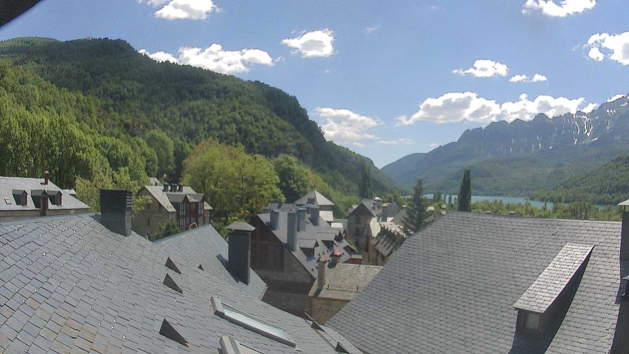 Webcam en El Pueyo de Jaca (1.090m.)