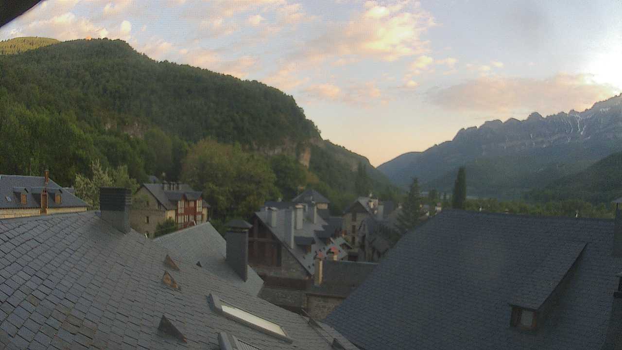 Webcam en El Pueyo de Jaca (1.090m.)