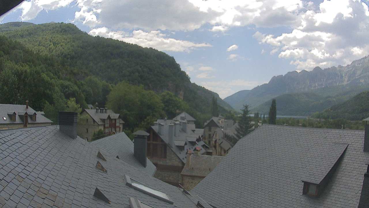 Webcam en El Pueyo de Jaca (1.090m.)