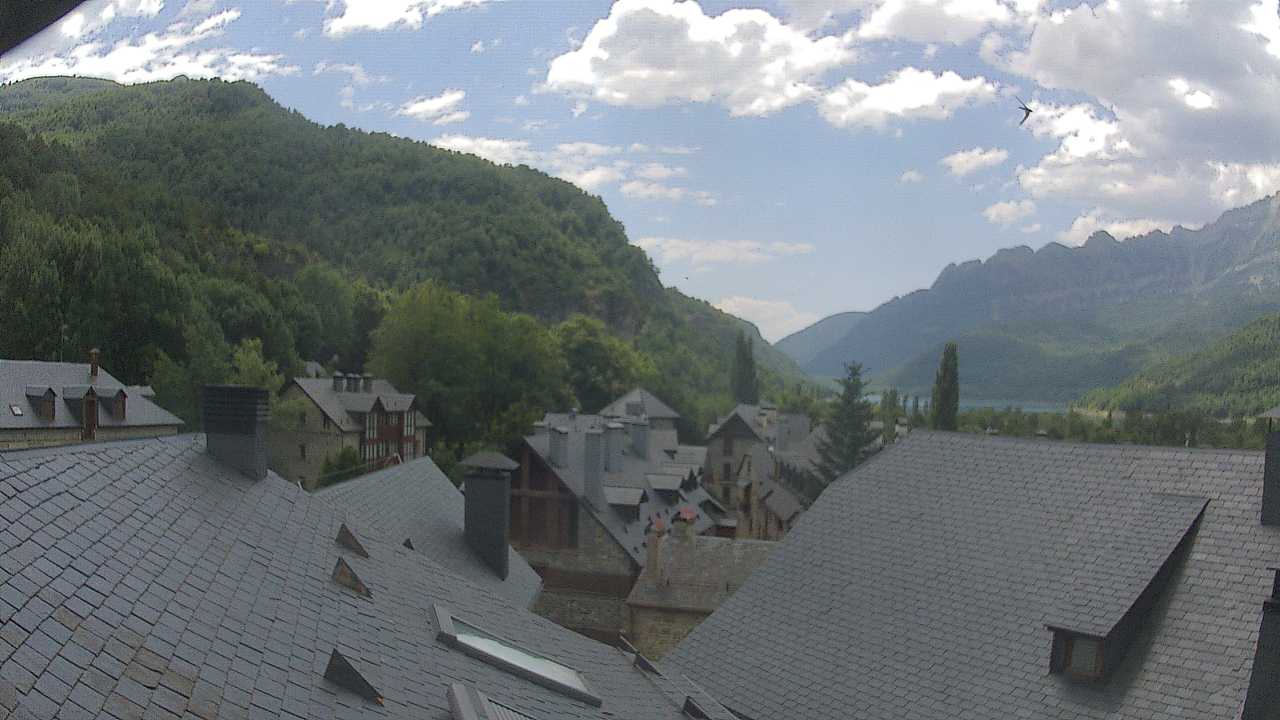 Webcam en El Pueyo de Jaca (1.090m.)