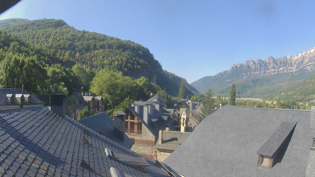Webcam en El Pueyo de Jaca (1.090m.)